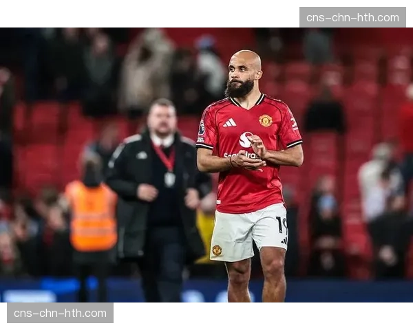 VAR争议再起：曼联三遭不利判罚，B费卡里克怒喷裁判